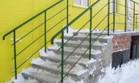 Металлическое ограждение с горизонтальным заполнение